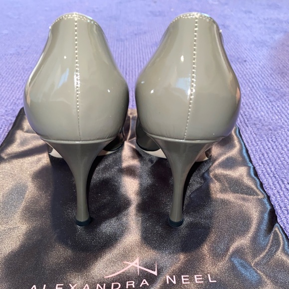🆕 Alexandra Neel Gray Patent Leather Pumps‼️ - Picture 8 of 10